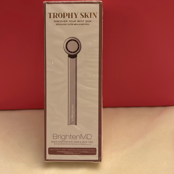 Brand New TROPHY skin brightenMD skin tool-sealed-M242 - Picture 2 of 7
